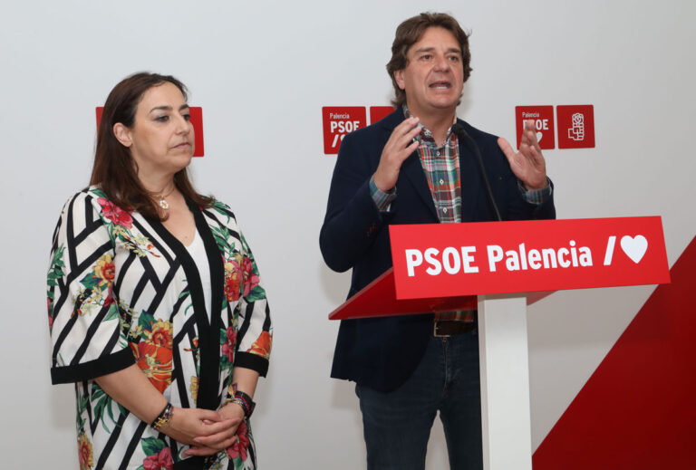 Visita del secretario de Ciudades y Áreas Metropolitanas del PSOE, Javier Ayala