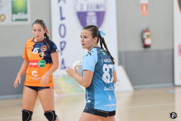 Rubén Díaz (@fotografiardiaz). Club Balonmano Palencia Femenino vs CBM Maravillas