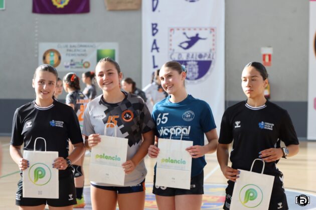 Rubén Díaz (@fotografiardiaz). Club Balonmano Palencia Femenino vs CBM Maravillas
