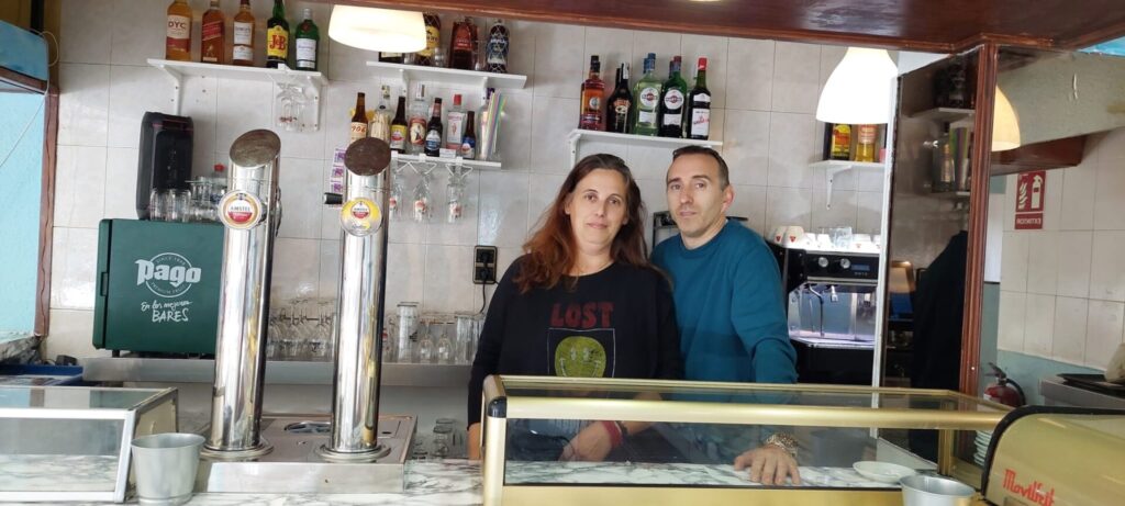 la aldea y aida