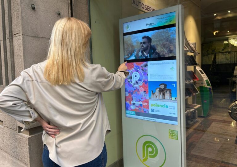 tótem digital en oficina de turismo
