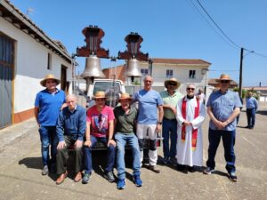 Campaneros Villaltanos durante el recorrido por el Camino de Santiago