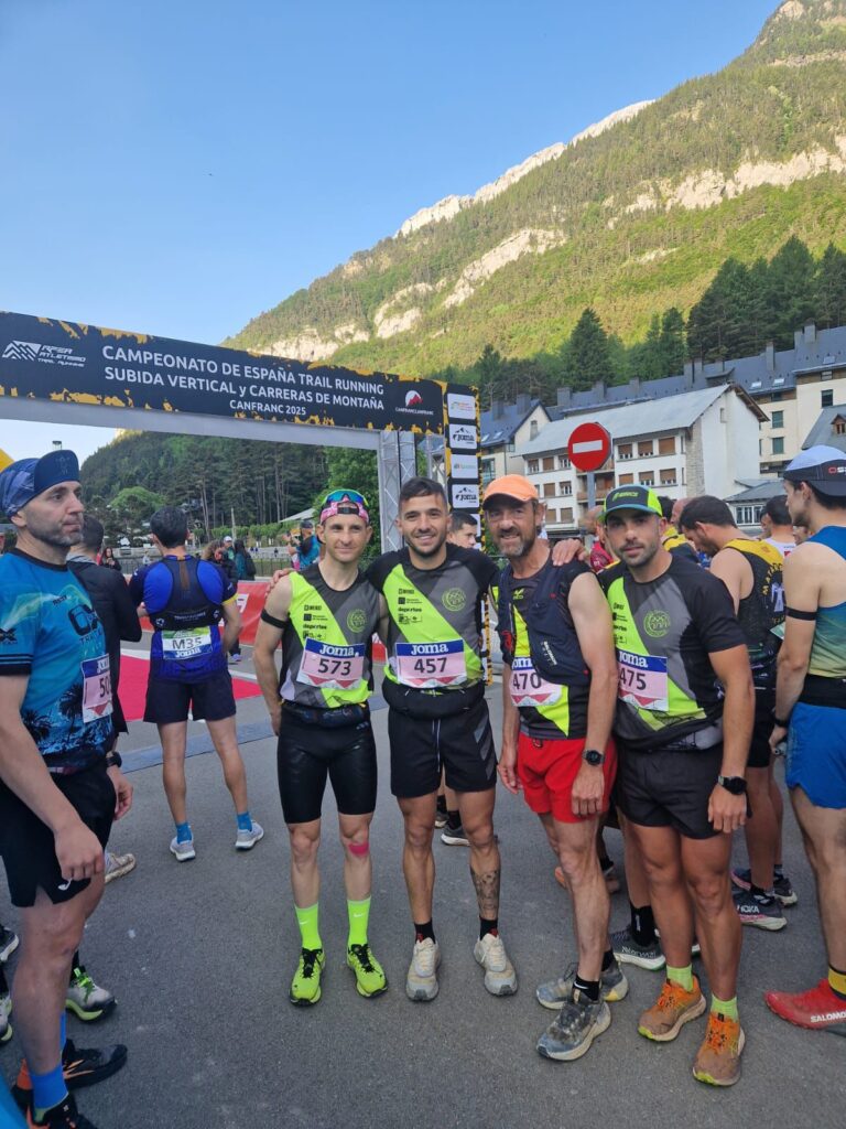 Atletas del Club Puentecillas en el Campeonato de España