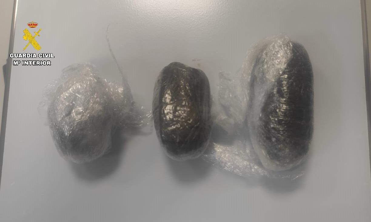 Detenida una mujer por intentar introducir sustancias estupefacientes en la cárcel de Dueñas