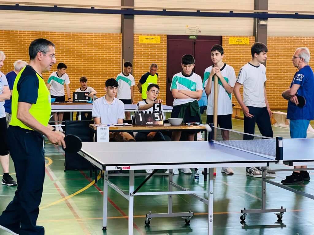 El Colegio Santo Domingo de Guzmán FESD acoge el II Torneo de Castilla y León de Tenis de Mesa y Párkinson