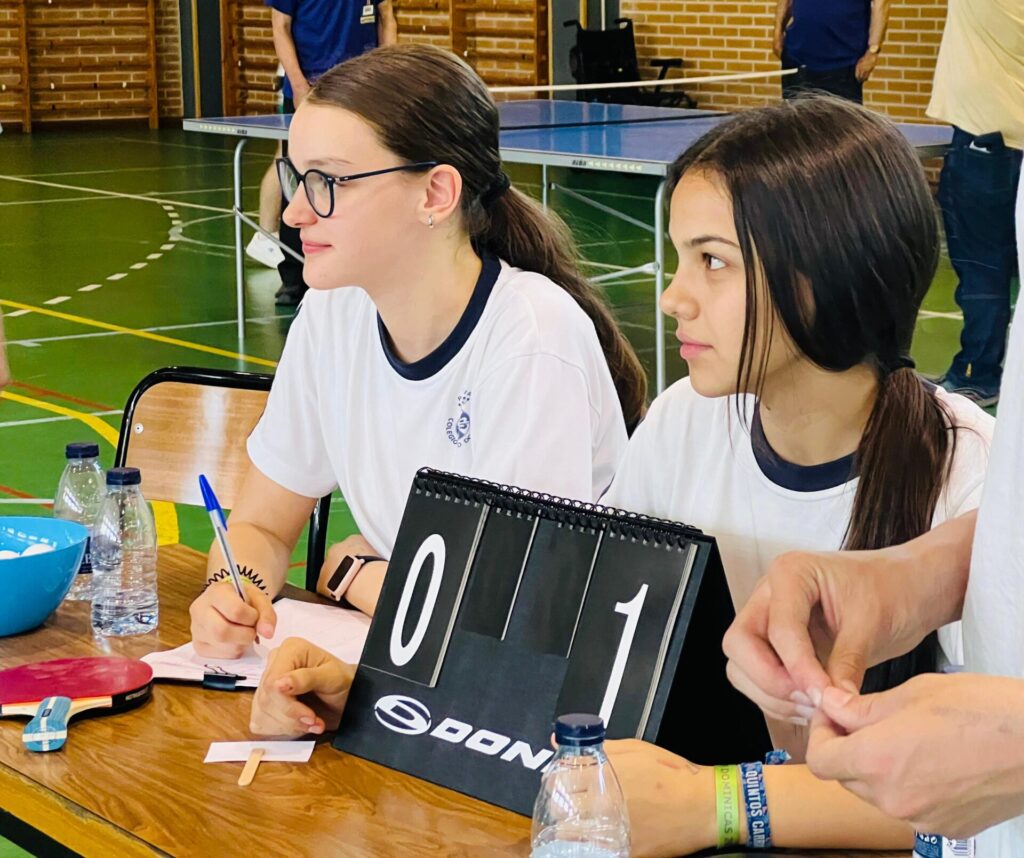 El Colegio Santo Domingo de Guzmán FESD acoge el II Torneo de Castilla y León de Tenis de Mesa y Párkinson