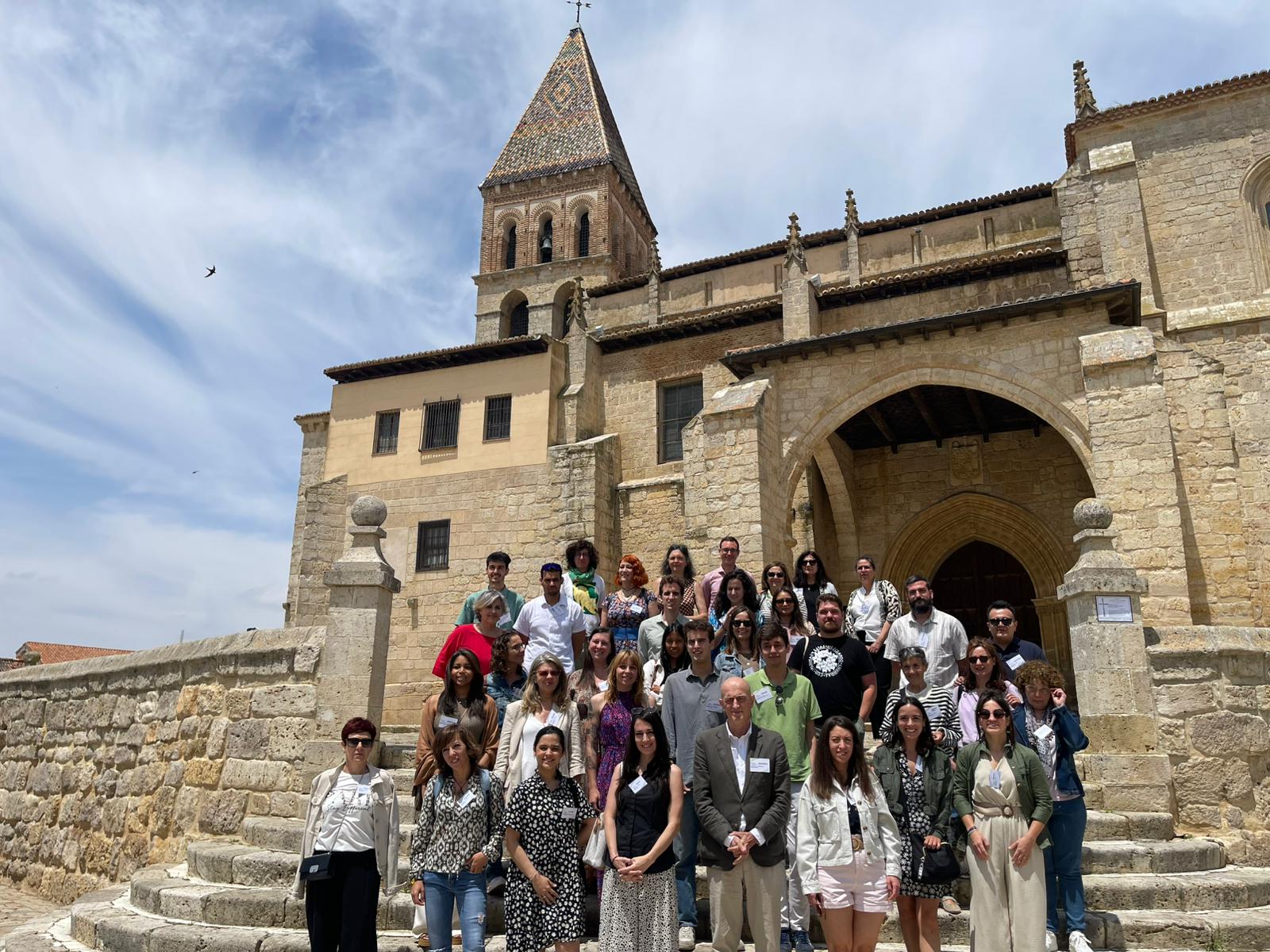 Paredes de Nava acoge un encuentro del Proyecto Arraigo