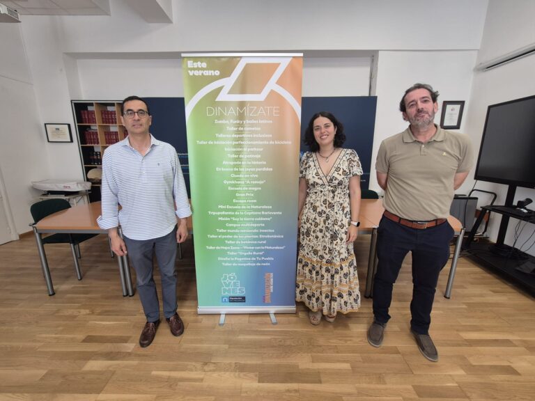 Presentación del programa estival para jóvenes en la Diputación