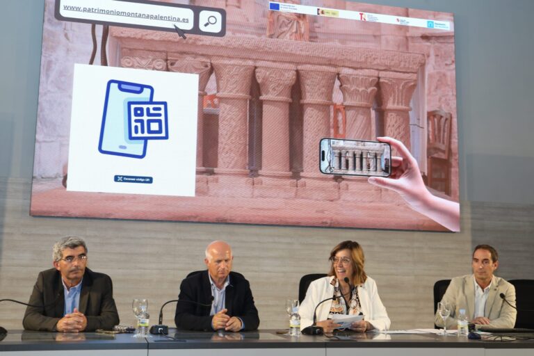 La presidenta de la diputación, Ángeles Armisén, acompañada del vicepresidente, Urbano Alonso; el diputado delegado de Agricultura y Ganadería, Jesús Sevilla(I); y responsable del servicio de Cultura, José Luis Campo(D), presentan el resultado de las actuaciones de digitalización de monumentos del patrimonio románico y minero de la Montaña Palentina, enmarcado en el PSTD Montaña Palentina. Fotografía: Brágimo (ICAL)