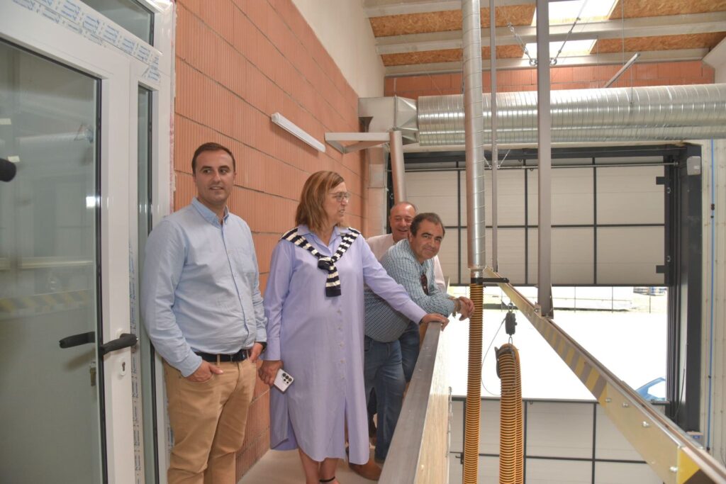 Visita de las obras del parque de bomberos de Saldaña