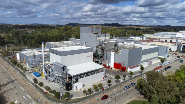 Vista aérea de la fábrica de Prosol en Venta de Baños (Palencia). ICAL