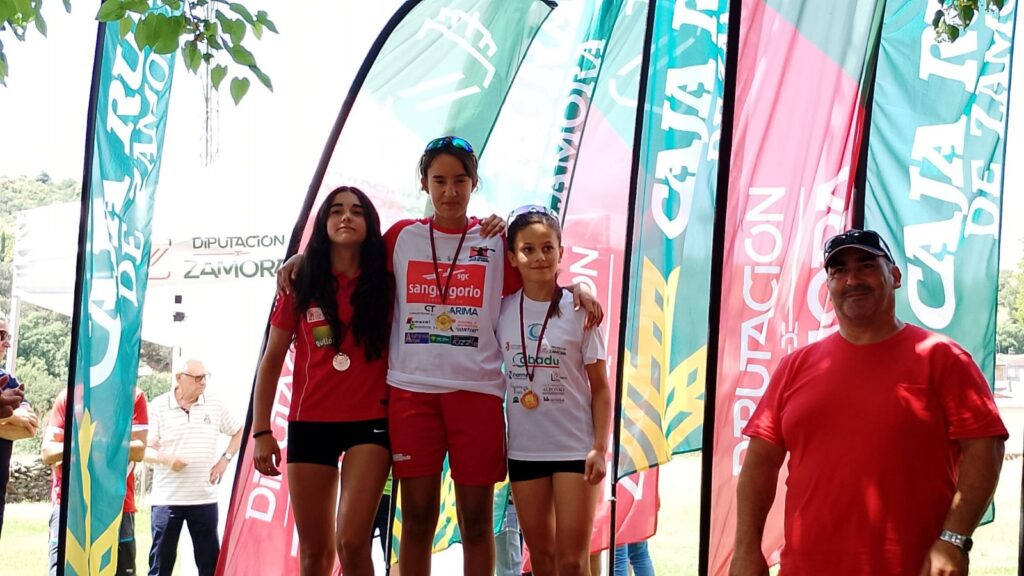 Club Palentino de Piragüismo en el Regional de Edad