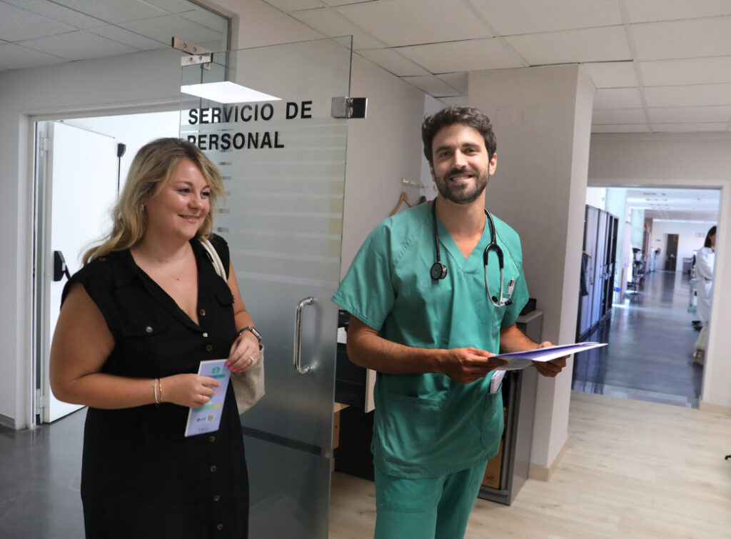 Dra. Teodora Teodosieva Todorova, Médico Residente que ha realizado el MIR en Primaria en Palencia y ha elegido Urgencias del Hospital Río Carrión para su primer contrato, al igual que el Dr. Daniel Robles de la Osa, que ha sacado la mejor nota de Castilla y León en la especialidad de Digestivo, ha realizado también el MIR en Palencia