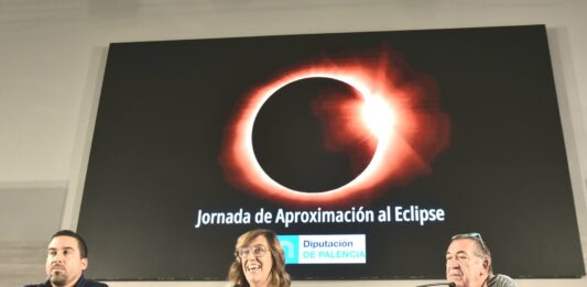 Diputación de Palencia informando del Eclipse 2026 en el Centro Cultural Provincial