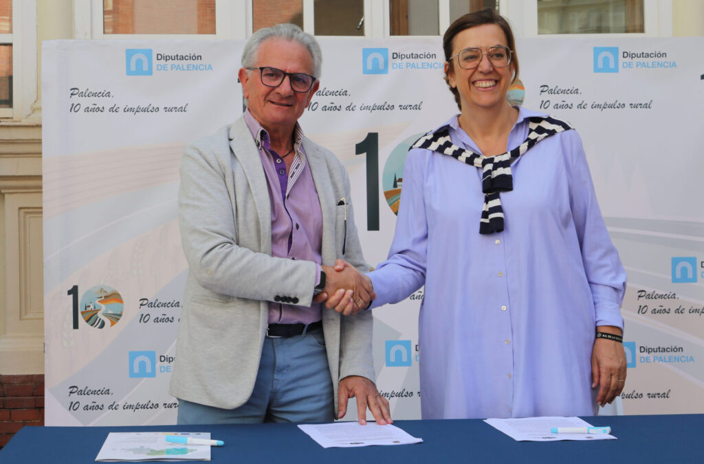 Firma de convenios de colaboración con los Grupos de Acción Local. Fotografía: Brágimo