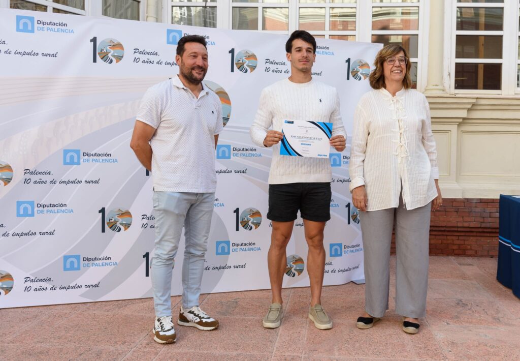 Fotos entrega becas a deportistas
