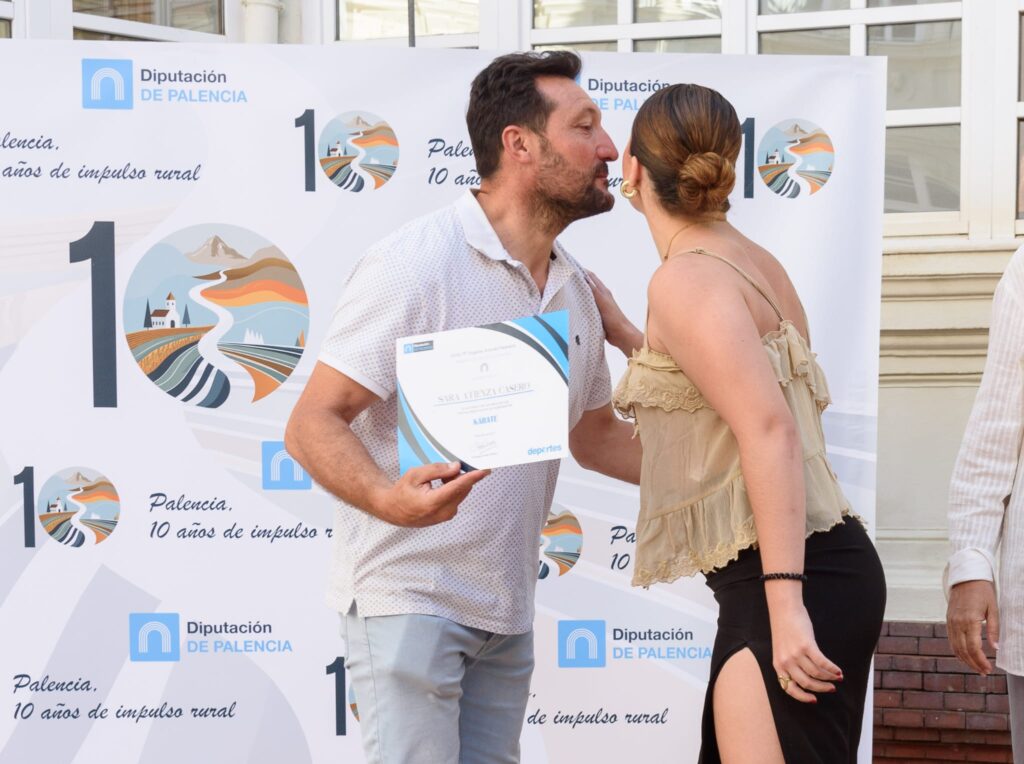 Fotos entrega becas a deportistas. Diputación de Palencia