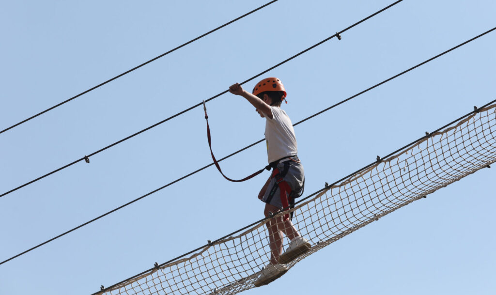 Niños desarrollando actividades de verano en el centro conocido como la Roca en la ciudad de Palencia. Fotografía: Brágimo (ICAL)
