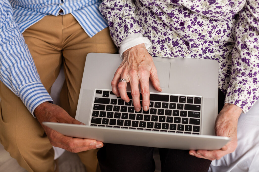 personas-mayores-TIC-nuevas-tecnologías