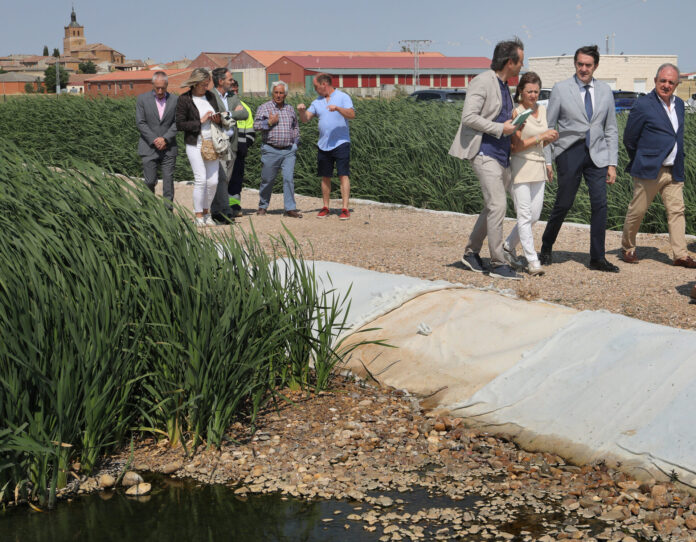 El consejero de Medio Ambiente, Vivienda y Ordenación del Territorio, visita la EDAR de Cisneros (Palencia)
