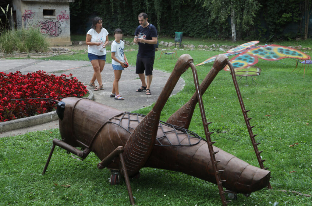 Arte al aire libre en la Huerta Guadián durante las fiestas de San Antolín de Palencia organizado por el grupo Muriel reúne a 44 artistas de España y Francia