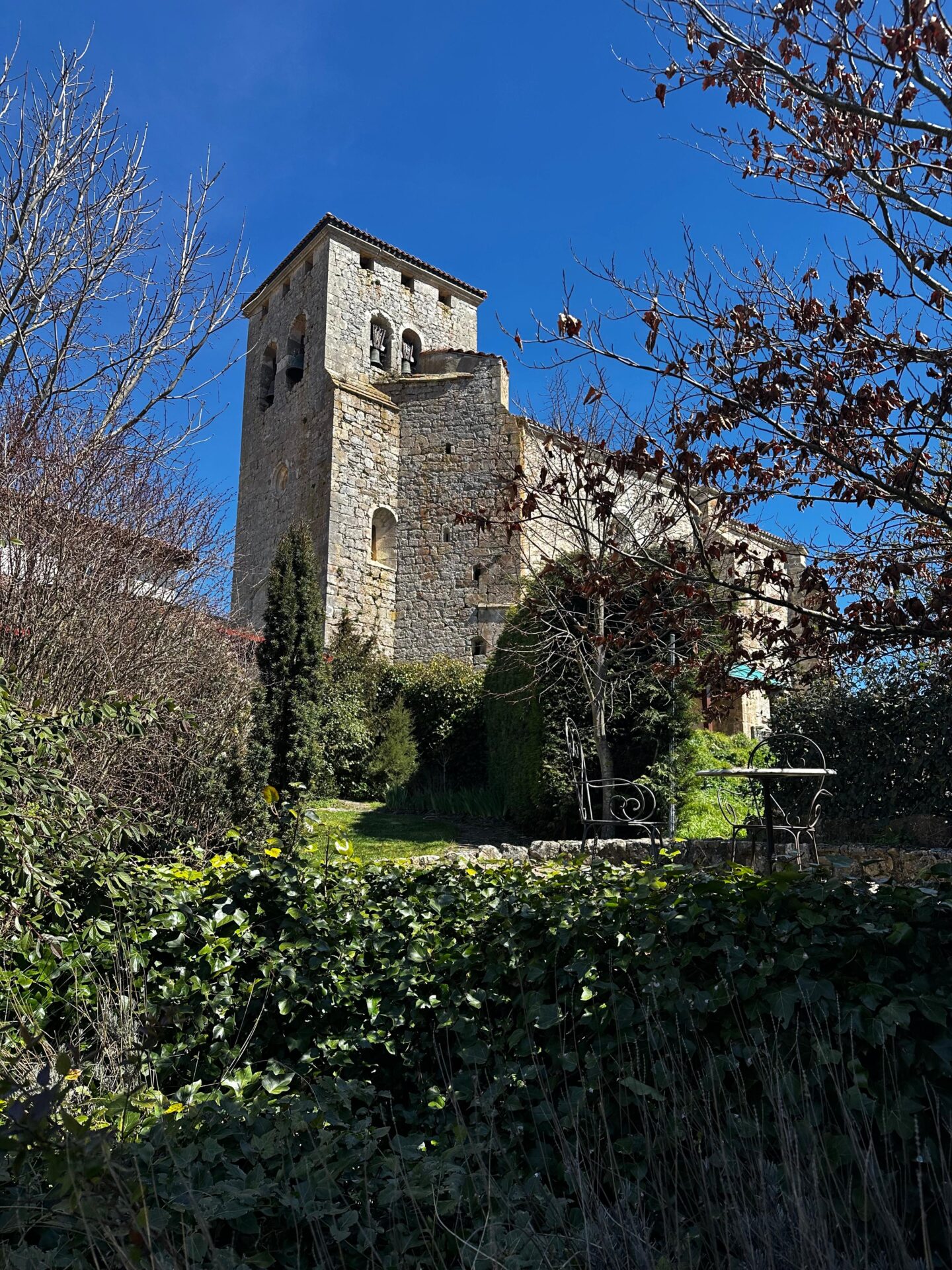 LA DAMA DE LAS LORAS