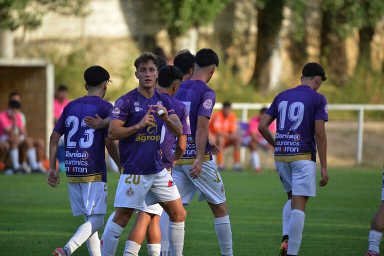 Astudillo contra Palencia Cristo Atlético. Fotografía: Julio Robles