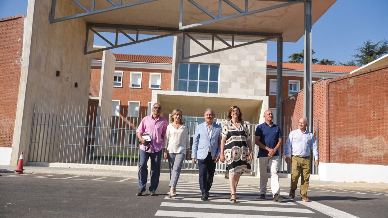 Visita reforma Escuela Enfermería