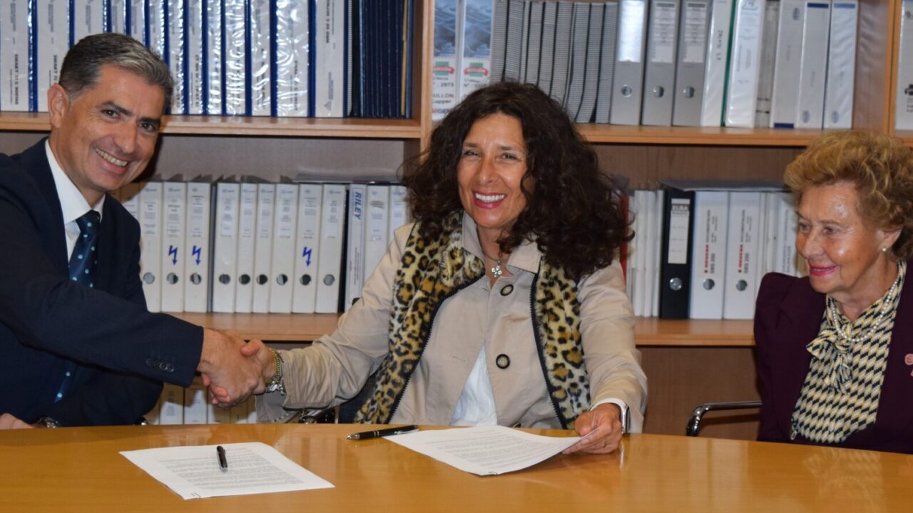 250922 Firma Convenio Cajamar 2