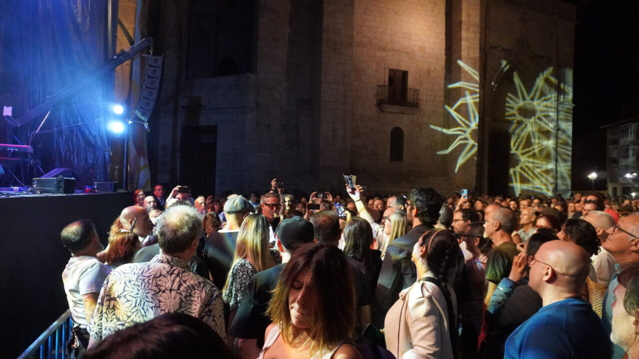 Así fue el concierto de La Perra Blanco en Palencia en Negro. Fotografía: Julio Robles