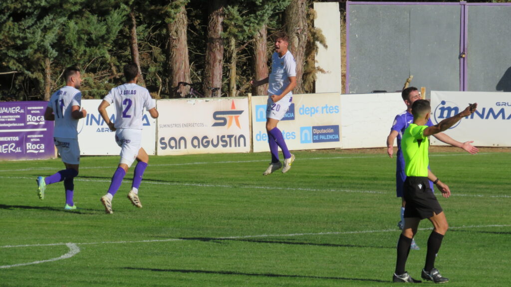 CD Becerril contra Palencia Cristo Atlético. Fotografía: David del Pico