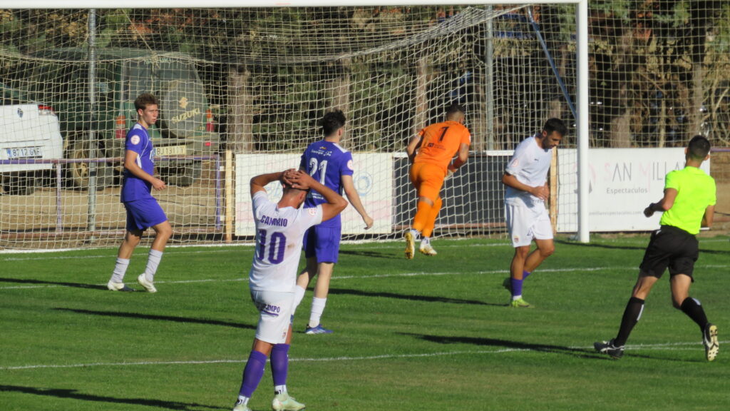 CD Becerril contra Palencia Cristo Atlético. Fotografía: David del Pico