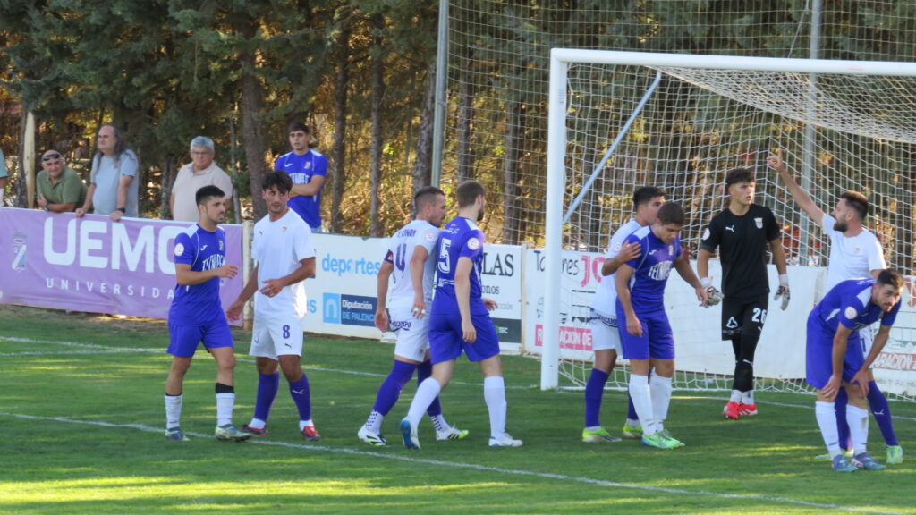 CD Becerril contra Palencia Cristo Atlético. Fotografía: David del Pico