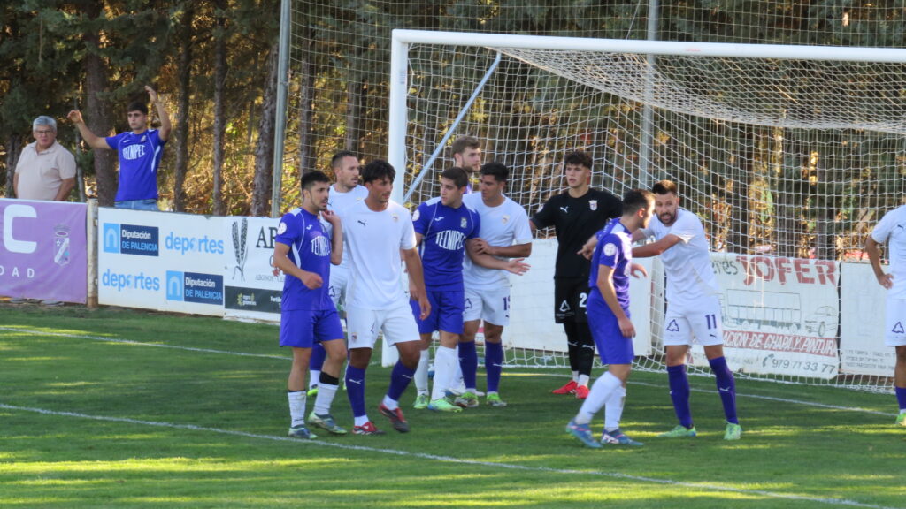 CD Becerril contra Palencia Cristo Atlético. Fotografía: David del Pico