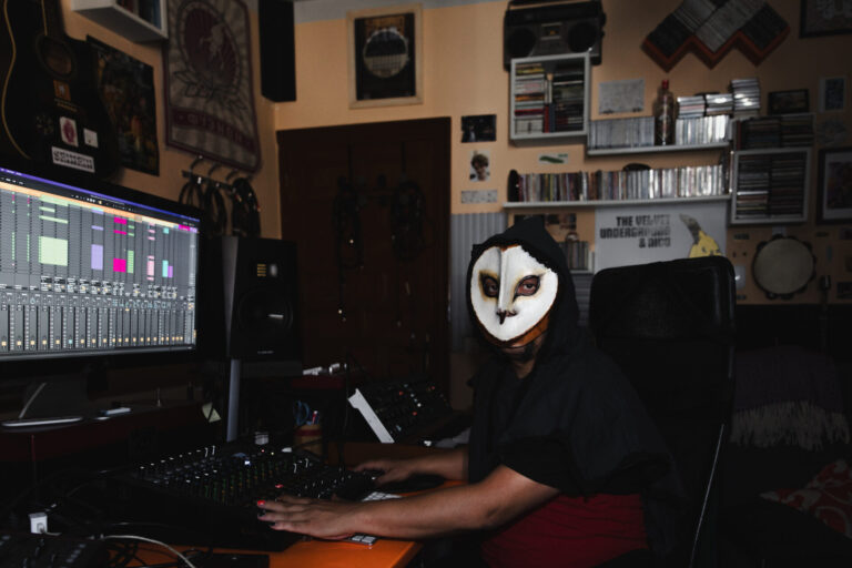 El palentino Castora Herz danza sin arrugas entre tradición y vanguardia. Fotografía: Lucía Burón