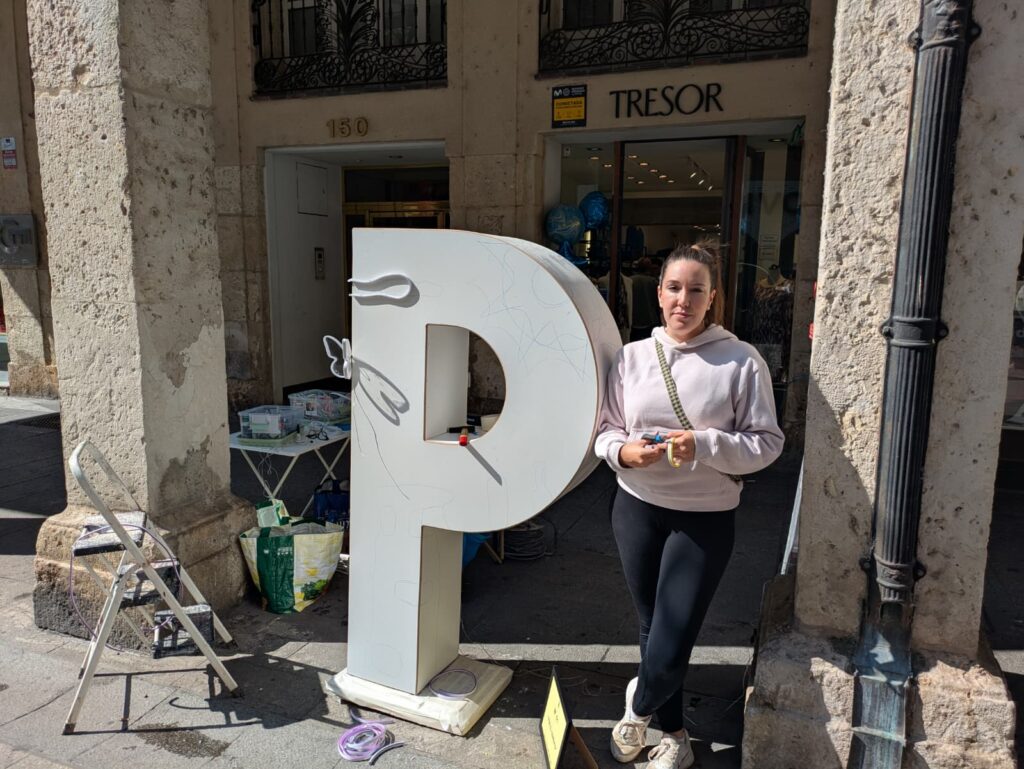 'Con Forma de P' 2025
