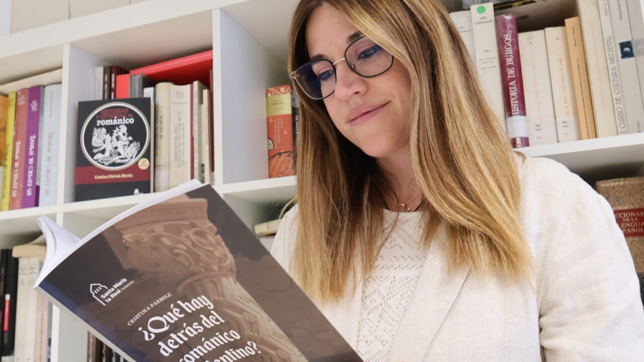 Cristina Párbole presenta la reedición de su primer libro, ‘¿Qué hay detrás del románico?’