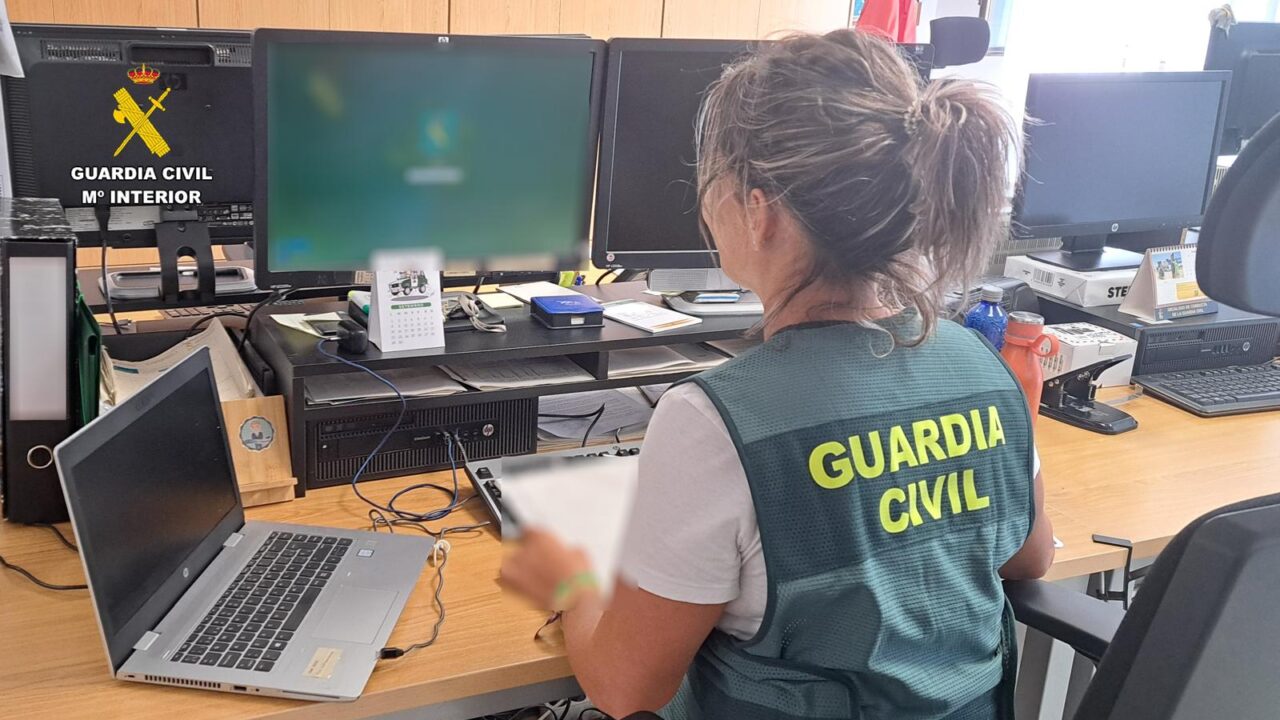 Detenidas dos personas que pretendían estafar 100.000 € a una vecina de Palencia. Guardia Civil