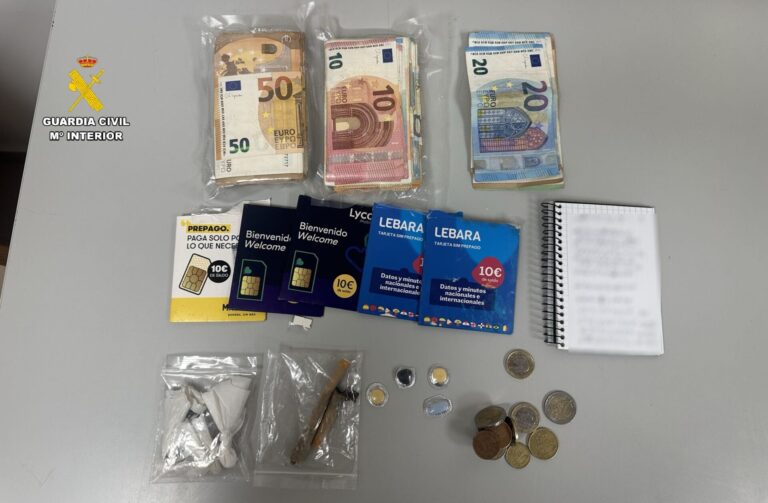 Detenido tras ser sorprendido con varios tipos de droga en Santillana de Campos. Fotografía: Guardia Civil