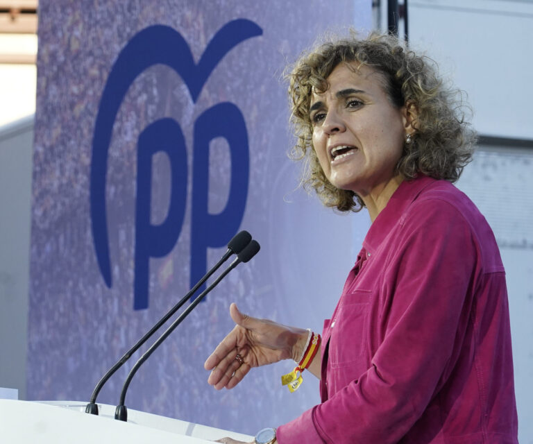 Dolors Montserrat, durante un mitin de campaña. Fotografía: César Sánchez (ICAL)