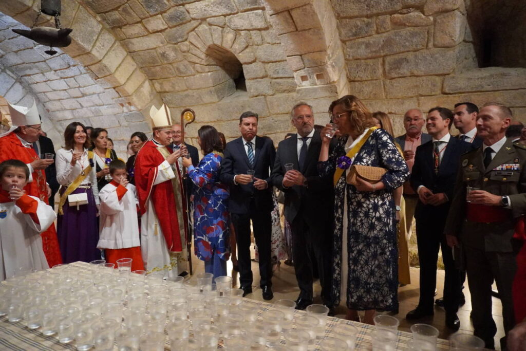 Eucaristía y procesión cívica San Antolín 2025 - Fotos Aida Acitores