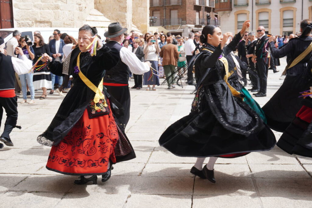Eucaristía y procesión cívica San Antolín 2025 - Fotos Aida Acitores