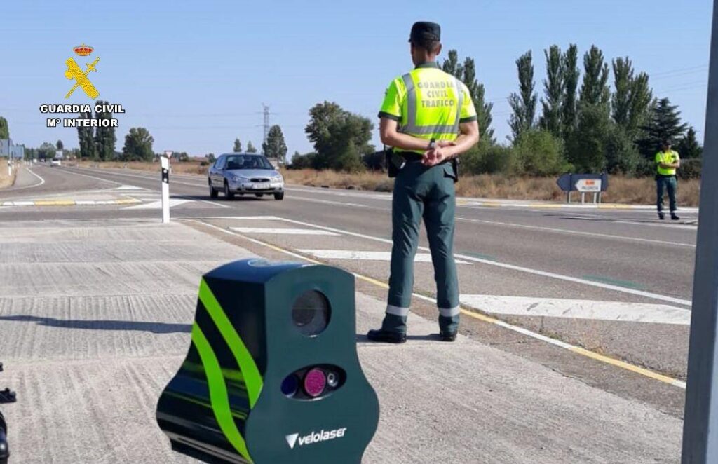 Investigado por un delito de exceso de velocidad en Fuentes de Valdepero
