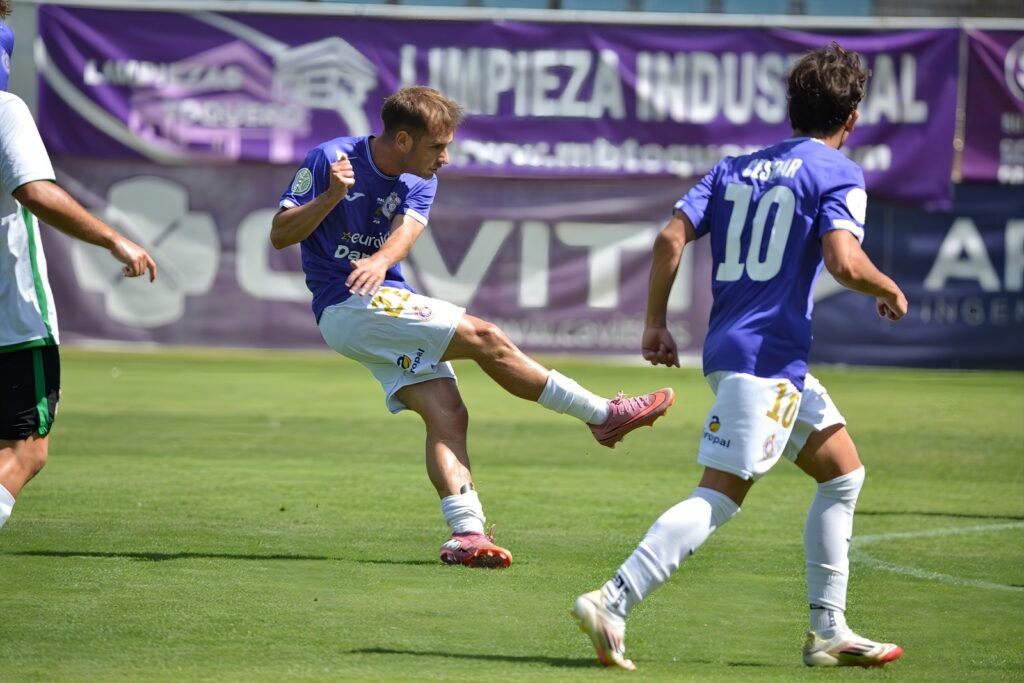 Palencia Cristo Atlético contra Racing B. Fotografía: Julio Robles