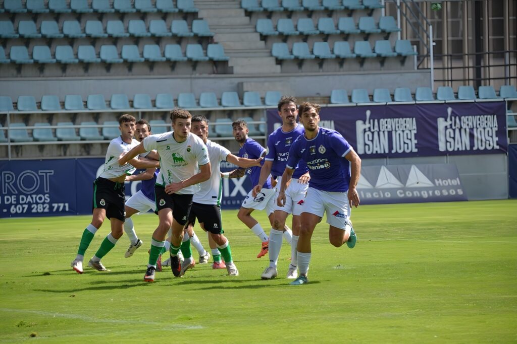 Palencia Cristo Atlético contra Racing B. Fotografía: Julio Robles