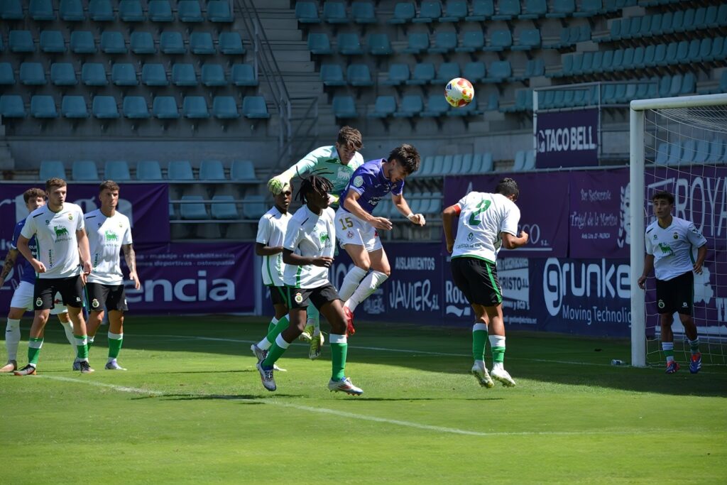 Palencia Cristo Atlético contra Racing B. Fotografía: Julio Robles