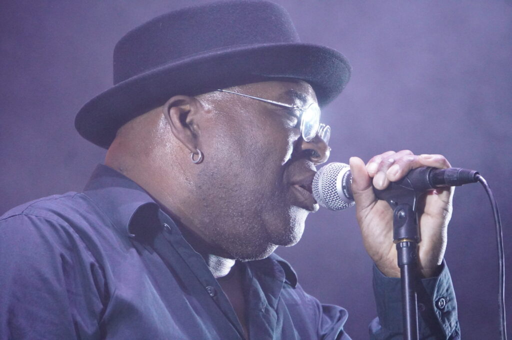 Palencia en Negro dio inicio con Barrence Whitfield. Fotografía: Sergio Lozano