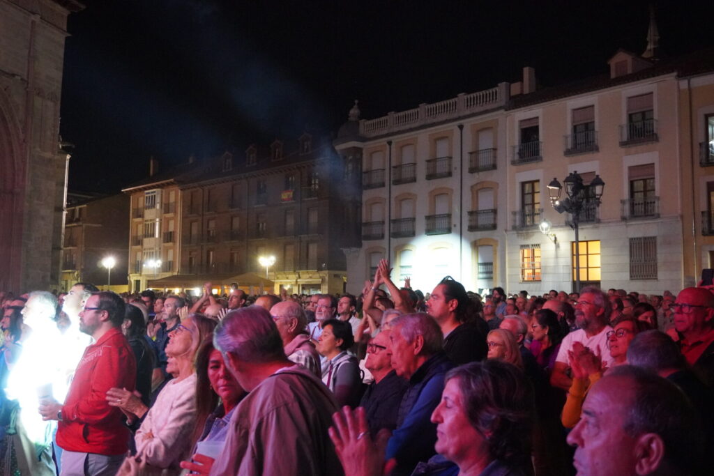 Palencia en Negro dio inicio con Barrence Whitfield. Fotografía: Sergio Lozano