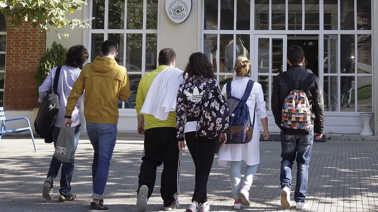 Escuela Universitaria de Enfermeria