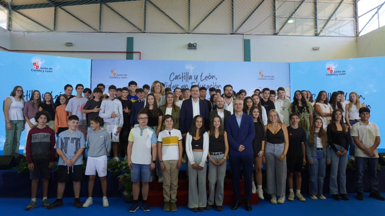 Visita de Fernández Mañueco al IESO Canal de Castilla - Inauguración Curso 2025-2026. A. Acitores